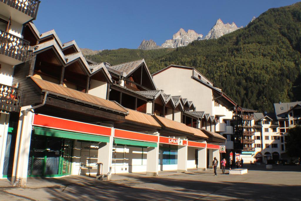 Genevrier - Spacious Balcony With Mont Blanc Views